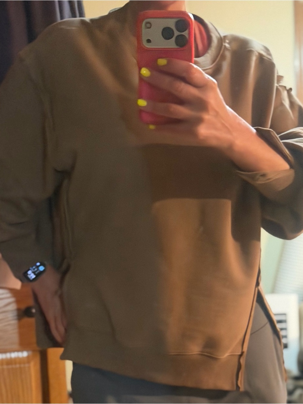 Women's Relaxed Crewneck Sweatshirt - Brown